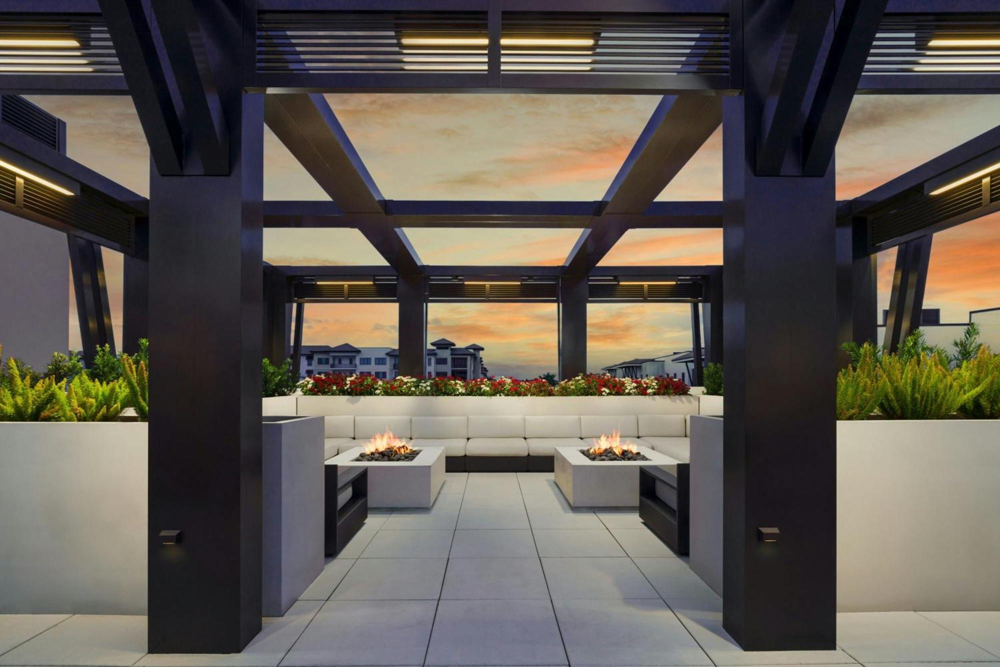 Ac Hotel By Marriott Naples 5Th Avenue Esterno foto