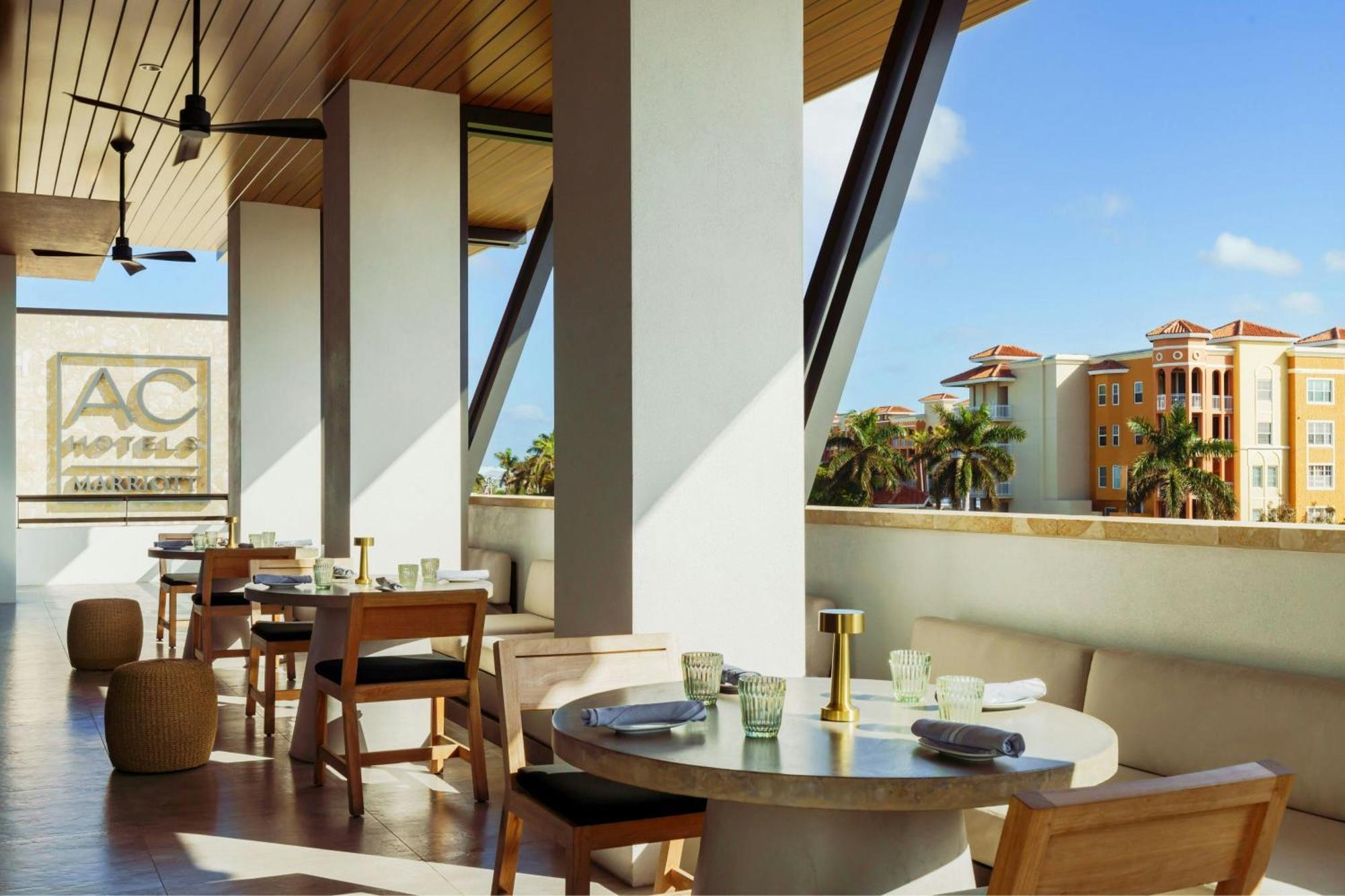 Ac Hotel By Marriott Naples 5Th Avenue Esterno foto